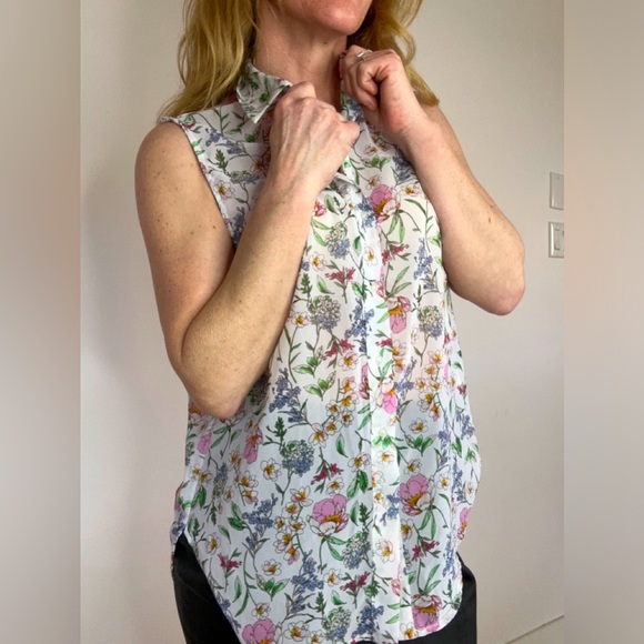 Beautiful H&M floral sleeveless blouse size 4 - Picture 2 of 6